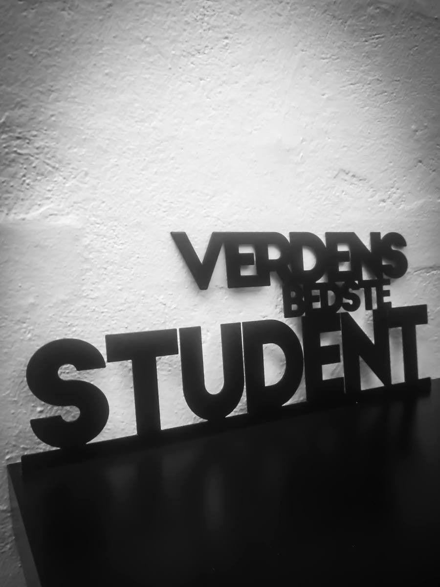 Verdens bedste student - Sortlakeret 42x17cm