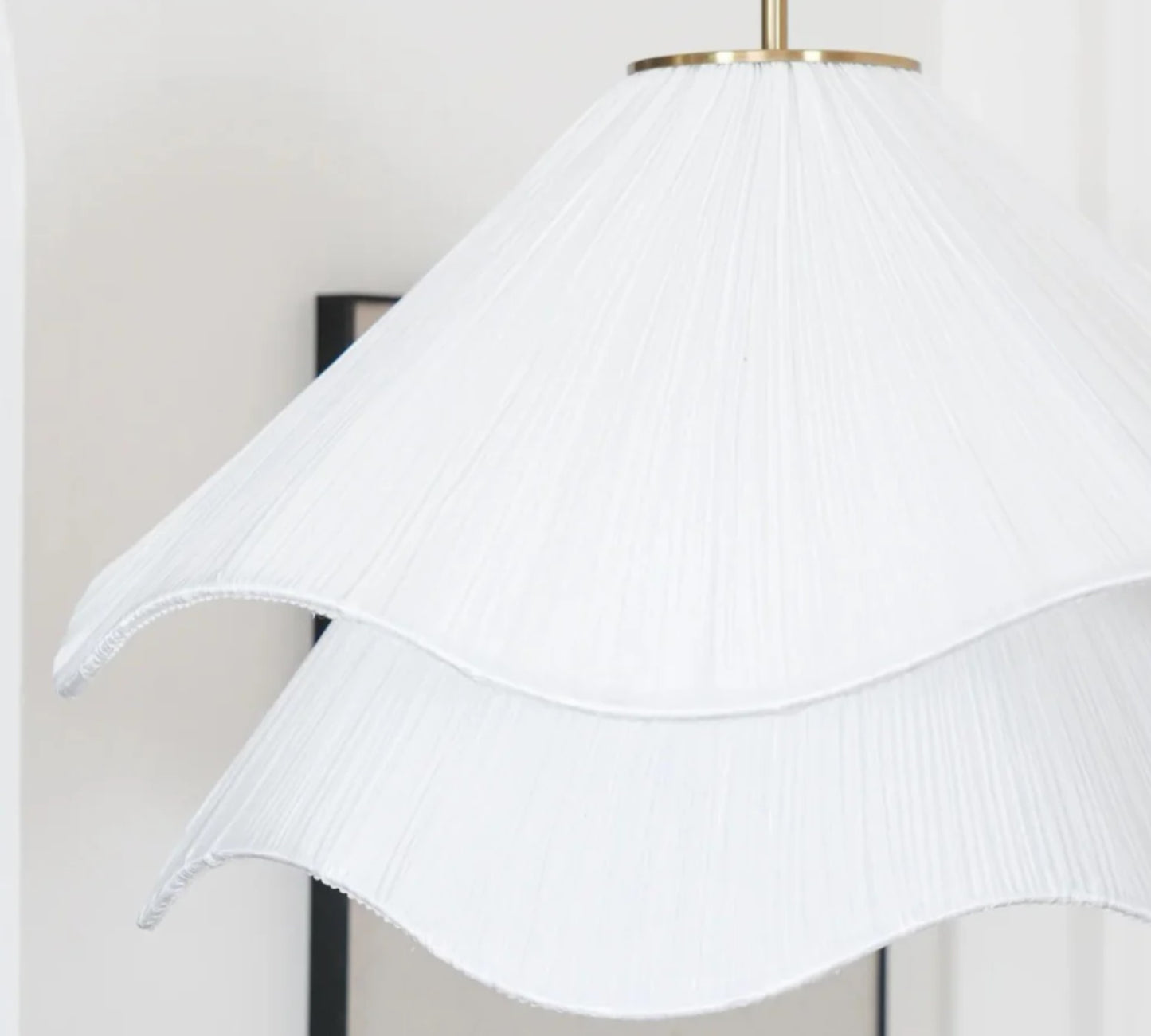 Detalje af Ethereal Bloom pendellampe med lagdelt skærm