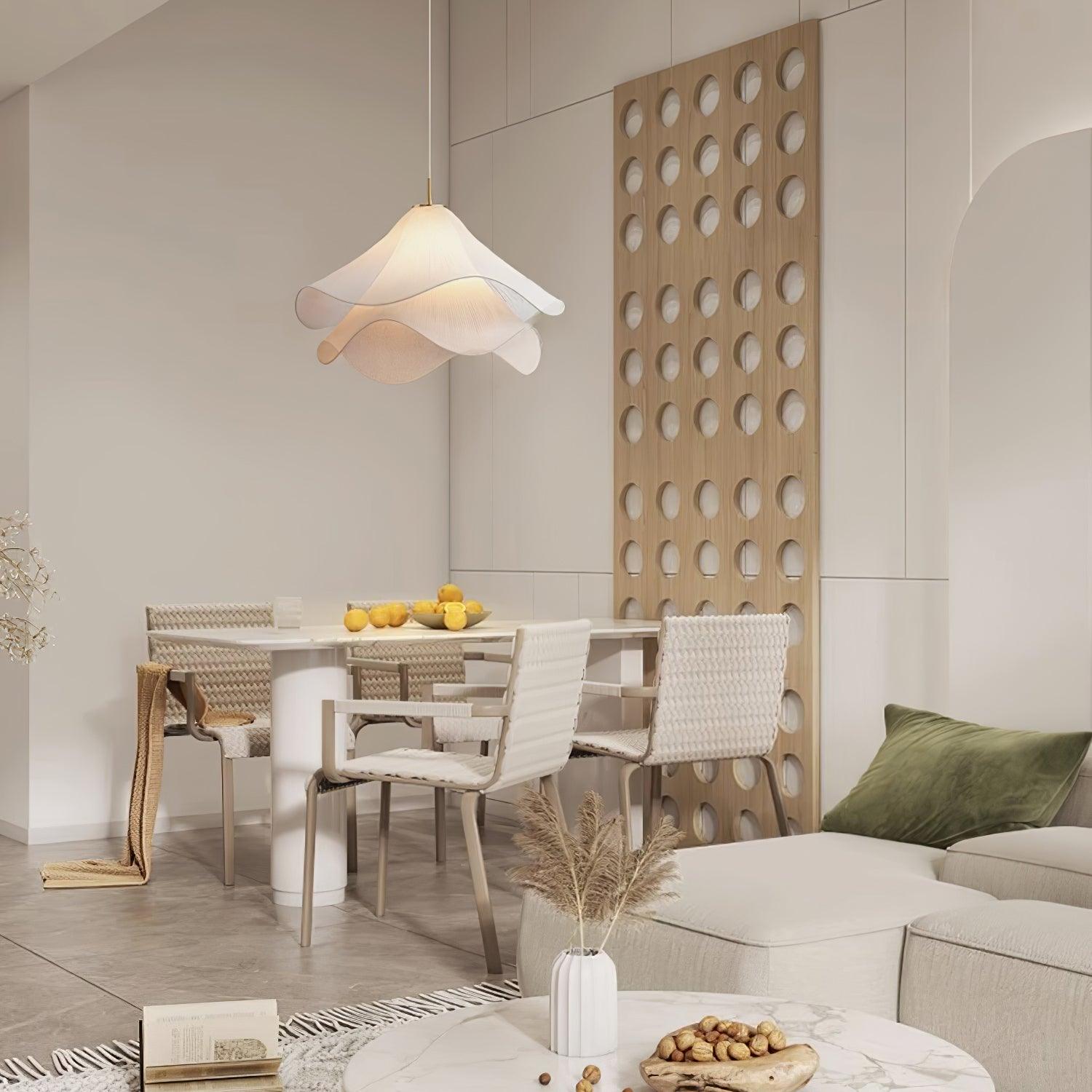 Ethereal Bloom pendellampe over spisebord i moderne hjem