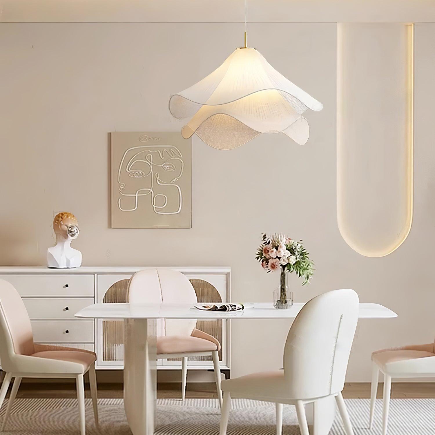 Ethereal Bloom pendellampe i nordisk indretning